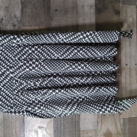 Victoria's Secret dress - Picture 3 of 9